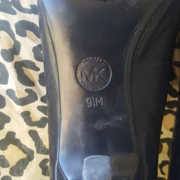 MICHAEL KORS Classic Black Heels - Size 9 1/2 - Picture 7 of 7